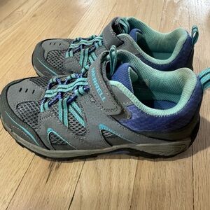 Kids size 1 Merrell hiking shoes sneakers
